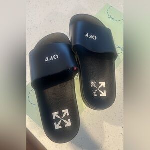 Off-white pool slides black